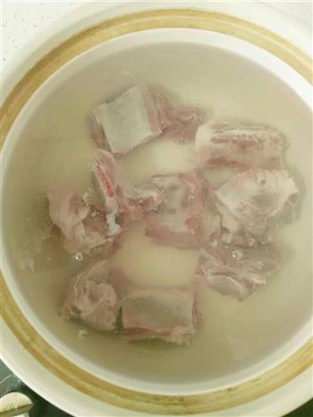 玉带排骨汤怎么做，玉带排骨汤怎么做好吃，玉带排骨汤做法
