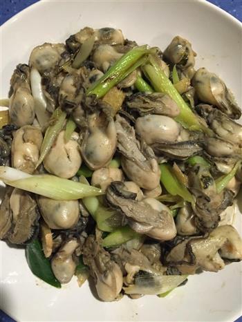 青蒜烧蛎黄怎么做，青蒜烧蛎黄怎么做好吃，青蒜烧蛎黄做法