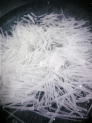 萝卜丝汆羊肉怎么做，萝卜丝汆羊肉怎么做好吃，萝卜丝汆羊肉做法
