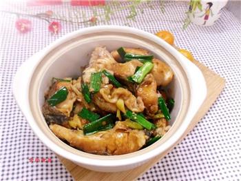 石锅鱼块怎么做，石锅鱼块怎么做好吃，石锅鱼块做法