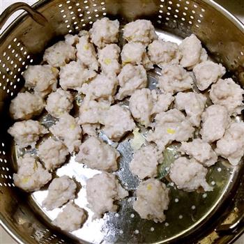 鱼丸鱼头豆腐汤怎么做，鱼丸鱼头豆腐汤怎么做好吃，鱼丸鱼头豆腐汤做法