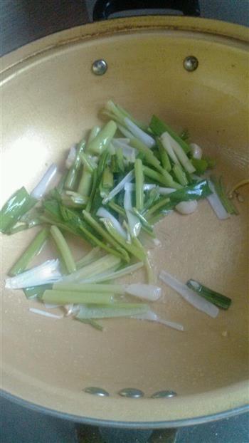 爆炒孜然鱿鱼怎么做，爆炒孜然鱿鱼怎么做好吃，爆炒孜然鱿鱼做法