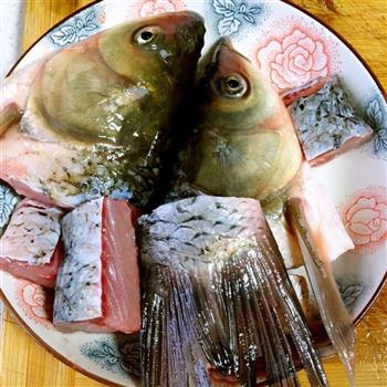 鱼丸鱼头豆腐汤怎么做，鱼丸鱼头豆腐汤怎么做好吃，鱼丸鱼头豆腐汤做法