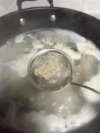 冬瓜汽锅肉丸汤怎么做，冬瓜汽锅肉丸汤怎么做好吃，冬瓜汽锅肉丸汤做法