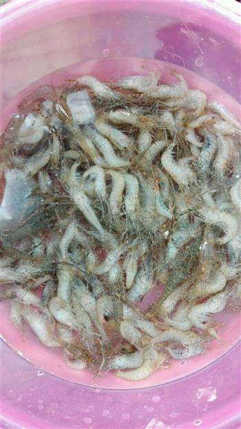 韭菜青椒炒河虾怎么做，韭菜青椒炒河虾怎么做好吃，韭菜青椒炒河虾做法