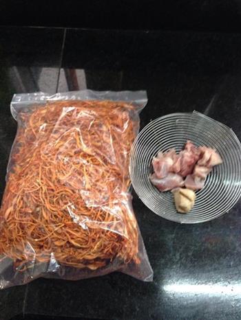 排骨虫草花汤怎么做，排骨虫草花汤怎么做好吃，排骨虫草花汤做法