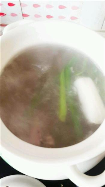 自制高汤＆藕炖排骨怎么做，自制高汤＆藕炖排骨怎么做好吃，自制高汤＆藕炖排骨做法