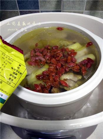 山药莲藕鸡汤怎么做，山药莲藕鸡汤怎么做好吃，山药莲藕鸡汤做法