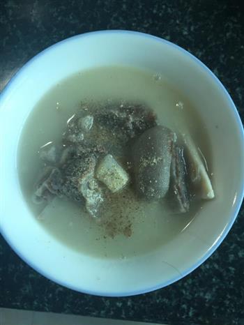 乳白色的羊肉汤怎么做，乳白色的羊肉汤怎么做好吃，乳白色的羊肉汤做法