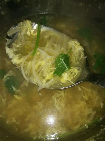 金针菇蛋汤怎么做，金针菇蛋汤怎么做好吃，金针菇蛋汤做法