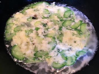 黄瓜紫菜蛋花汤怎么做，黄瓜紫菜蛋花汤怎么做好吃，黄瓜紫菜蛋花汤做法