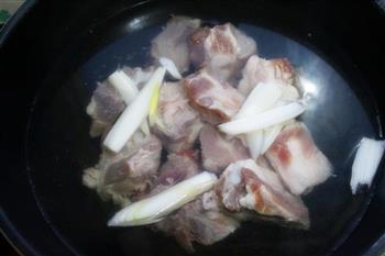 排骨海鲜豆腐汤怎么做，排骨海鲜豆腐汤怎么做好吃，排骨海鲜豆腐汤做法