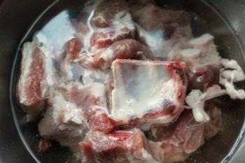 排骨海鲜豆腐汤怎么做，排骨海鲜豆腐汤怎么做好吃，排骨海鲜豆腐汤做法
