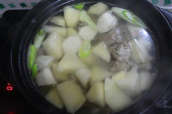 山药排骨枸杞滋补汤怎么做，山药排骨枸杞滋补汤怎么做好吃，山药排骨枸杞滋补汤做法