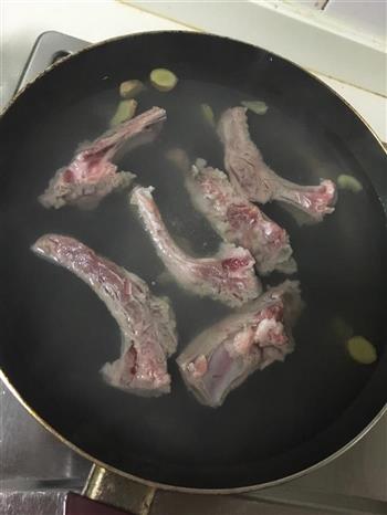 苦瓜肋排汤怎么做，苦瓜肋排汤怎么做好吃，苦瓜肋排汤做法