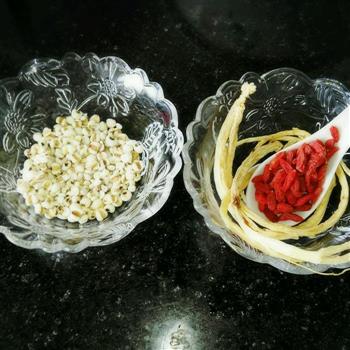 滋补炖鸭汤怎么做，滋补炖鸭汤怎么做好吃，滋补炖鸭汤做法