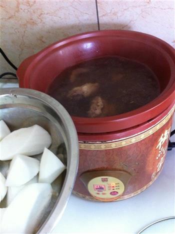 牛肉炖白萝卜怎么做，牛肉炖白萝卜怎么做好吃，牛肉炖白萝卜做法
