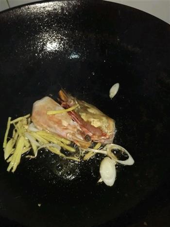 虾头烩豆腐怎么做，虾头烩豆腐怎么做好吃，虾头烩豆腐做法