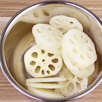 枸杞蜜枣莲藕汤怎么做，枸杞蜜枣莲藕汤怎么做好吃，枸杞蜜枣莲藕汤做法
