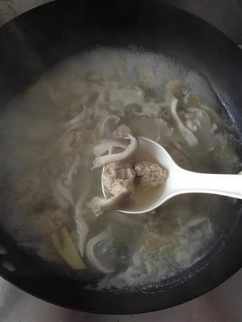 三鲜丸子汤怎么做，三鲜丸子汤怎么做好吃，三鲜丸子汤做法
