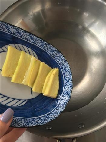 椰子水炖鸡怎么做，椰子水炖鸡怎么做好吃，椰子水炖鸡做法
