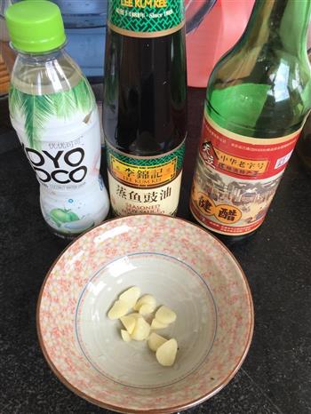 椰子水炖鸡怎么做，椰子水炖鸡怎么做好吃，椰子水炖鸡做法