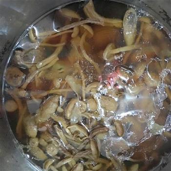 茶树菇花胶汤怎么做，茶树菇花胶汤怎么做好吃，茶树菇花胶汤做法