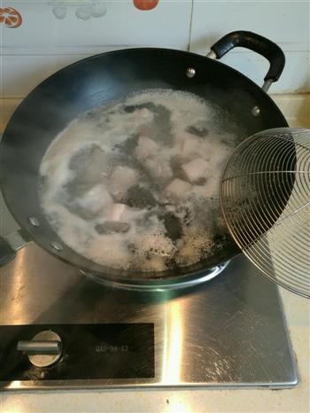 冬瓜虾仁海带排骨汤怎么做，冬瓜虾仁海带排骨汤怎么做好吃，冬瓜虾仁海带排骨汤做法