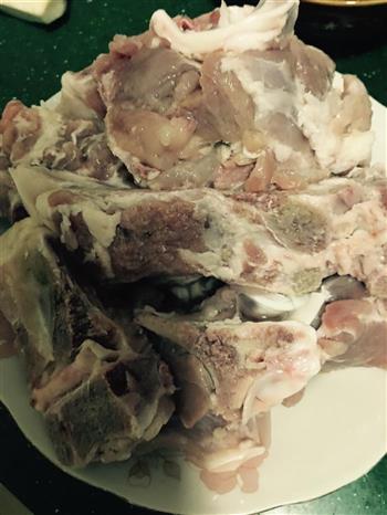 腔骨炖藕汤怎么做，腔骨炖藕汤怎么做好吃，腔骨炖藕汤做法