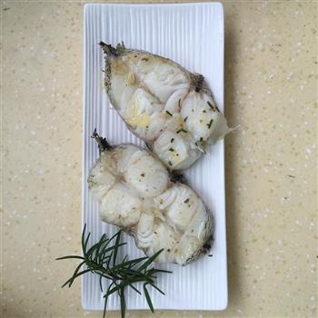 迷迭香香煎鳕鱼-曹妈妈怎么做，迷迭香香煎鳕鱼-曹妈妈怎么做好吃，迷迭香香煎鳕鱼-曹妈妈做法