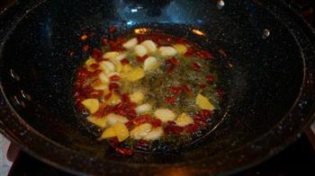 啤酒焖酥鱼怎么做，啤酒焖酥鱼怎么做好吃，啤酒焖酥鱼做法