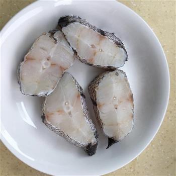 迷迭香香煎鳕鱼-曹妈妈怎么做，迷迭香香煎鳕鱼-曹妈妈怎么做好吃，迷迭香香煎鳕鱼-曹妈妈做法