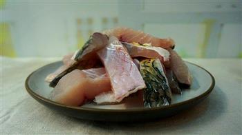 啤酒焖酥鱼怎么做，啤酒焖酥鱼怎么做好吃，啤酒焖酥鱼做法