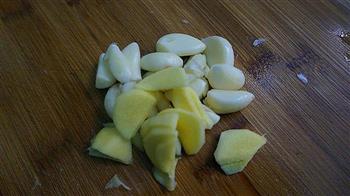 啤酒焖酥鱼怎么做，啤酒焖酥鱼怎么做好吃，啤酒焖酥鱼做法