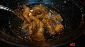 啤酒焖酥鱼怎么做，啤酒焖酥鱼怎么做好吃，啤酒焖酥鱼做法