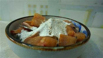 啤酒焖酥鱼怎么做，啤酒焖酥鱼怎么做好吃，啤酒焖酥鱼做法