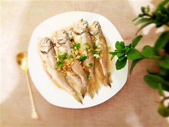 清蒸小梅鱼怎么做，清蒸小梅鱼怎么做好吃，清蒸小梅鱼做法