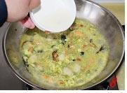 菠汁海鲜汤怎么做，菠汁海鲜汤怎么做好吃，菠汁海鲜汤做法
