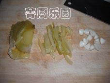 咸菜蒜香苦瓜排骨汤怎么做,咸菜蒜香苦瓜排骨汤怎么做好吃,咸菜蒜香苦瓜排骨汤做法 咸菜蒜香苦瓜排骨汤怎么做,咸菜蒜香苦瓜排骨汤怎么做好吃,咸菜蒜香苦瓜排骨汤做法