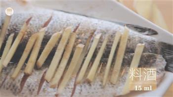 金灿灿的小烤鱼怎么做，金灿灿的小烤鱼怎么做好吃，金灿灿的小烤鱼做法