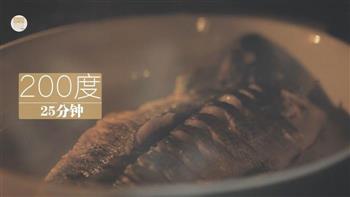 金灿灿的小烤鱼怎么做，金灿灿的小烤鱼怎么做好吃，金灿灿的小烤鱼做法