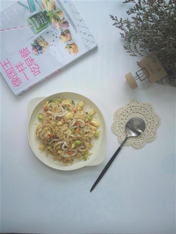 什锦鱿鱼炒饭怎么做，什锦鱿鱼炒饭怎么做好吃，什锦鱿鱼炒饭做法