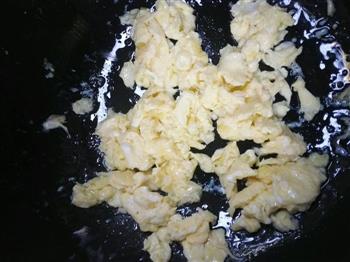 什锦鱿鱼炒饭怎么做，什锦鱿鱼炒饭怎么做好吃，什锦鱿鱼炒饭做法