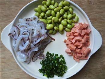 什锦鱿鱼炒饭怎么做，什锦鱿鱼炒饭怎么做好吃，什锦鱿鱼炒饭做法