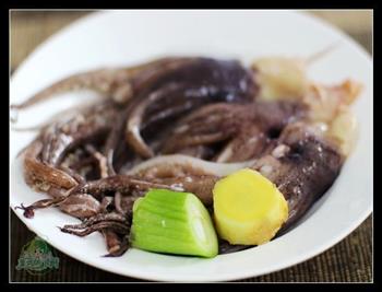 香辣孜然烤鱿鱼须怎么做,香辣孜然烤鱿鱼须怎么做好吃,香辣孜然烤鱿鱼须做法 香辣孜然烤鱿鱼须怎么做,香辣孜然烤鱿鱼须怎么做好吃,香辣孜然烤鱿鱼须做法