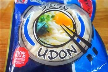 泰美味-泰式海鲜冬阴功乌冬面怎么做，泰美味-泰式海鲜冬阴功乌冬面怎么做好吃，泰美味-泰式海鲜冬阴功乌冬面做法