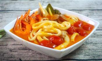 泰美味-泰式海鲜冬阴功乌冬面怎么做，泰美味-泰式海鲜冬阴功乌冬面怎么做好吃，泰美味-泰式海鲜冬阴功乌冬面做法