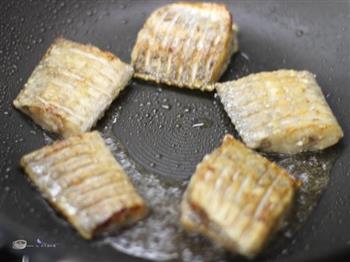 香辣带鱼怎么做，香辣带鱼怎么做好吃，香辣带鱼做法