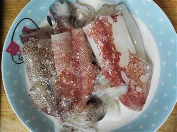 韭菜花炒鱿鱼怎么做,韭菜花炒鱿鱼怎么做好吃,韭菜花炒鱿鱼做法 韭菜花炒鱿鱼怎么做,韭菜花炒鱿鱼怎么做好吃,韭菜花炒鱿鱼做法