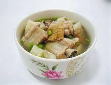菜脯莲藕煲排骨怎么做，菜脯莲藕煲排骨怎么做好吃，菜脯莲藕煲排骨做法